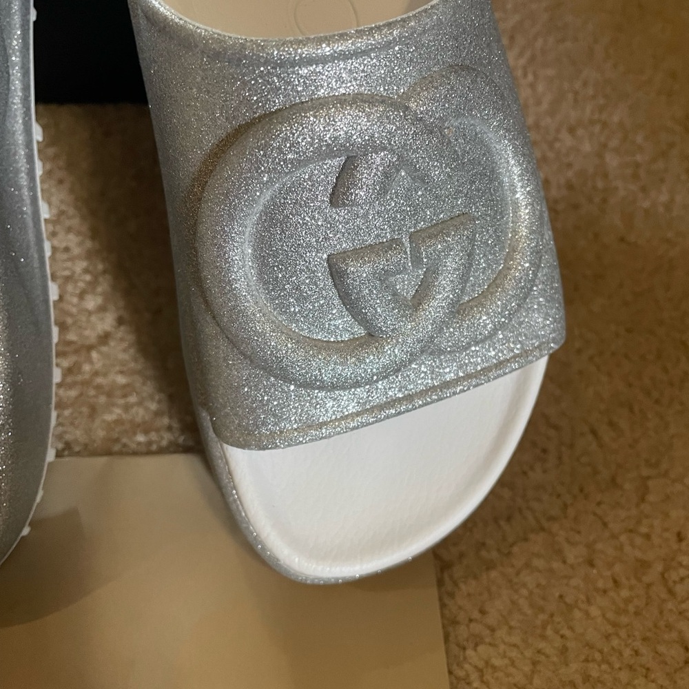 NWT! GUCCI silver glitter interlocking GG logo platform slide - 6 - Picture 9 of 14